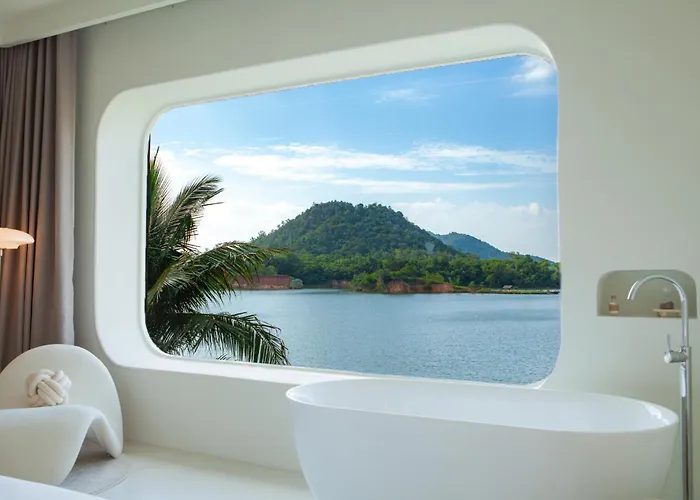 รีสอร์ท Inlaya 4*