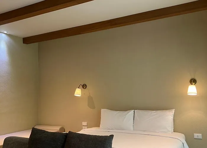รีสอร์ท Inlaya 4*
