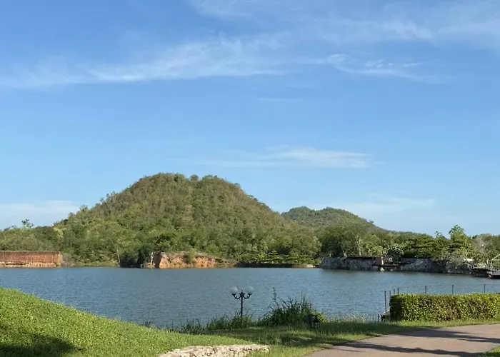 รีสอร์ท Inlaya Ratchaburi